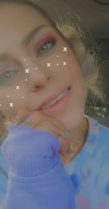 Gypsy x Quinn porn model images