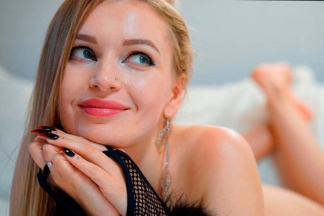 Olya Vanilla_ model best pictures