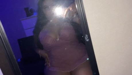 lilisc pretty pornstar picture