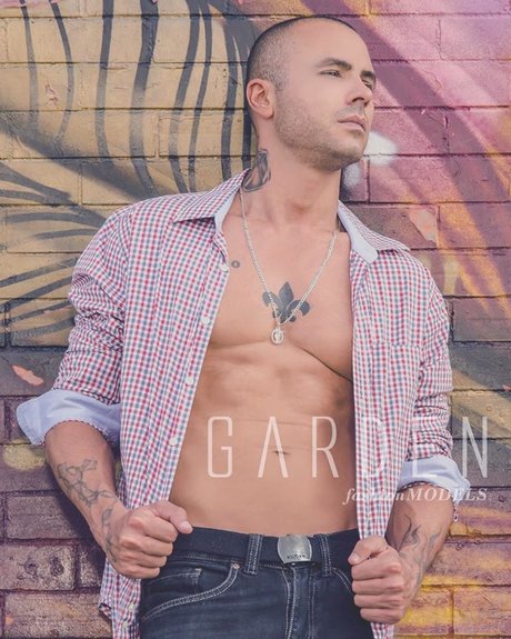 Olavocar pretty actress picture