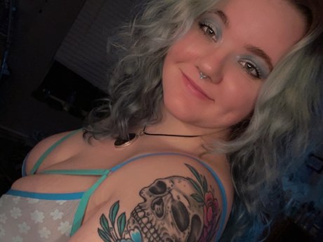 mirror selfie onlyfans pretty photos