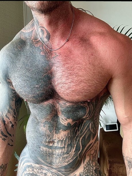 Papi Strong exclusive pornstar pics