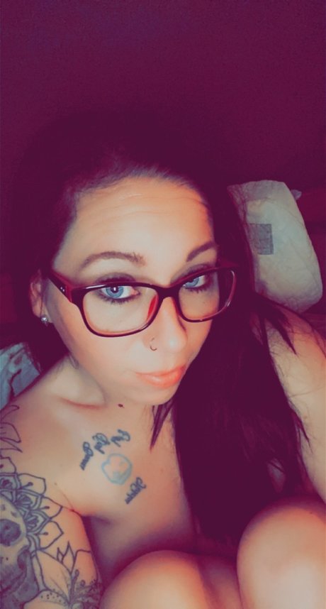 MILF 85 sexy pornstar photo