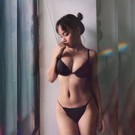 Paloma Meggiie best actress pictures