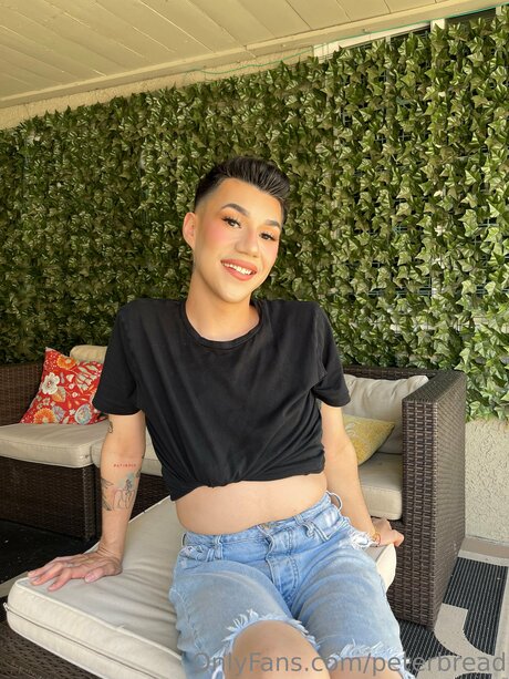 Peter Bread star high quality photos