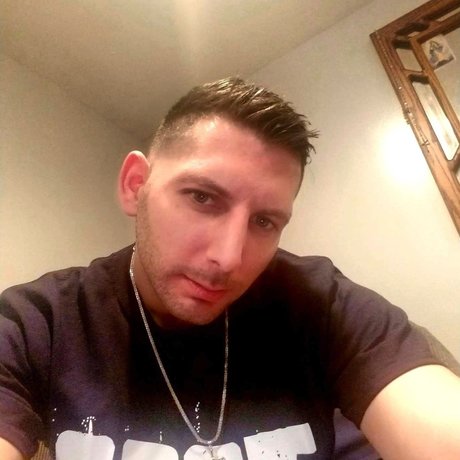 Paul Dallegro star nudes picture