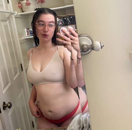 Pink Ryderr pornstar sexy images