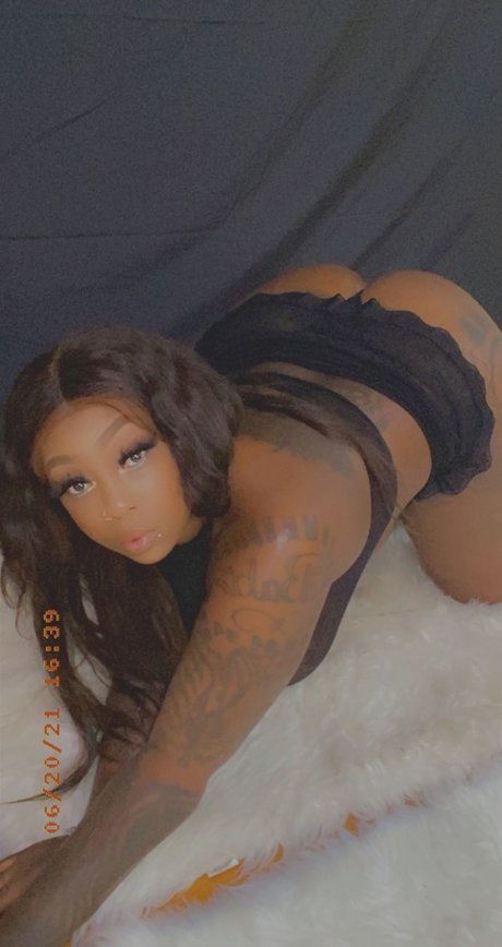 Dark N Lovely Savage hd actress pic