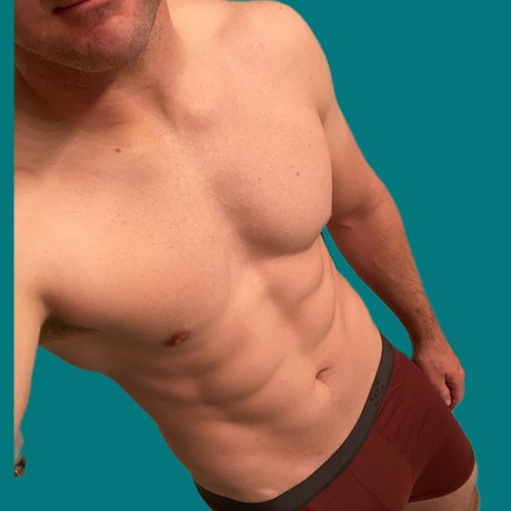 Travis W FREE model nudes pic