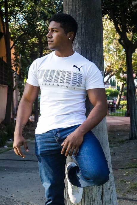 Daniel Carmona pornstar hot pic