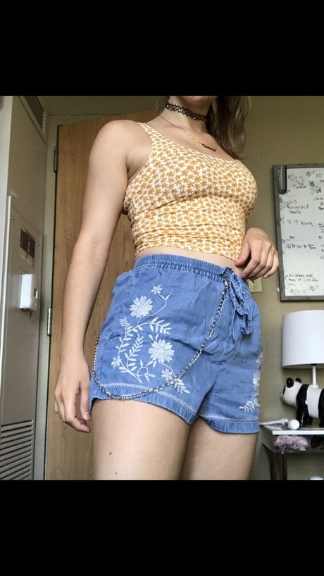 Cori Pine model beautiful gallery