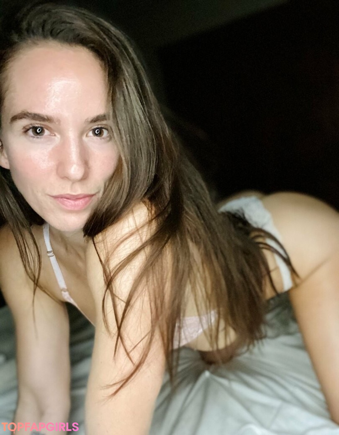 kikiwaters pornstar pretty photos