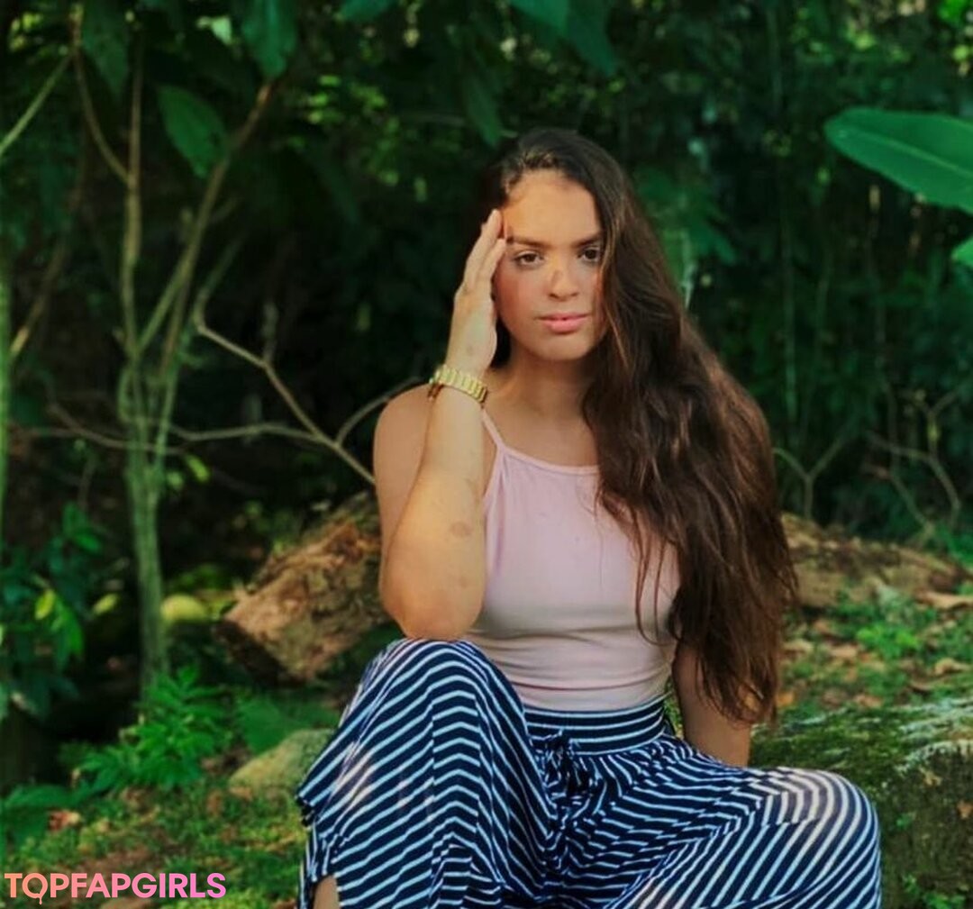 Izabelly Linhares exclusive model photo