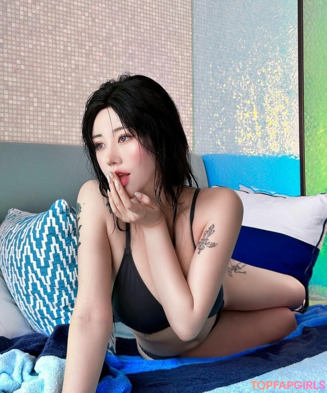 Naughty Rabbit exclusive actress photo