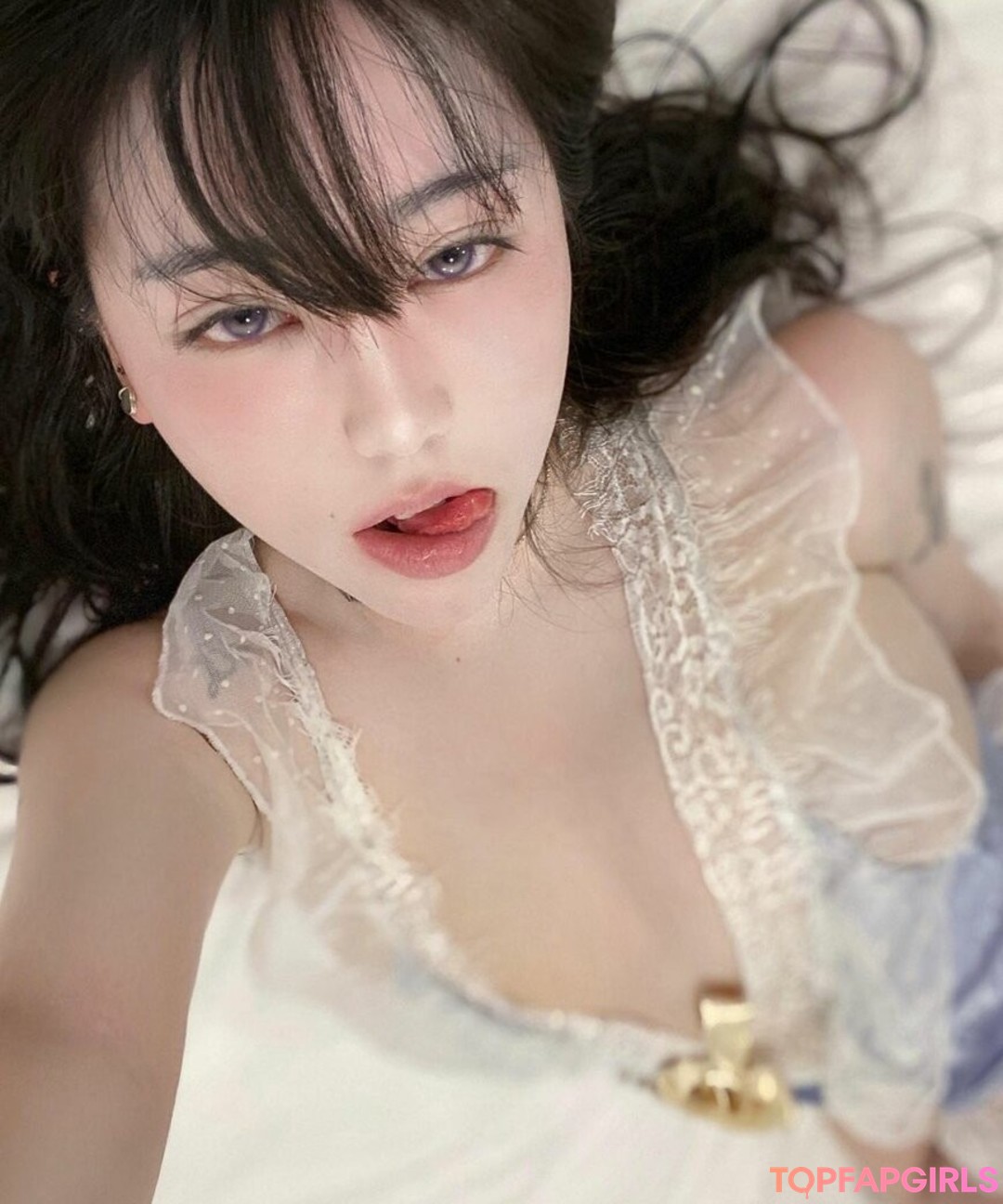 Naughty Rabbit porn actress pics