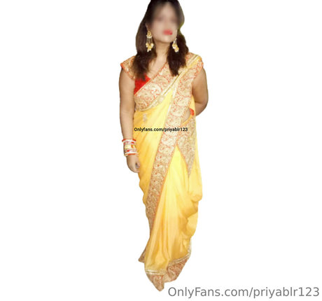priyablr123 model naked picture