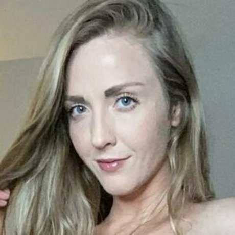 karlakush420 star adult pics