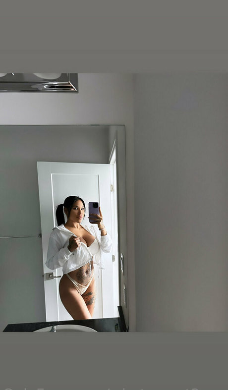 whatuwant2see model art photos