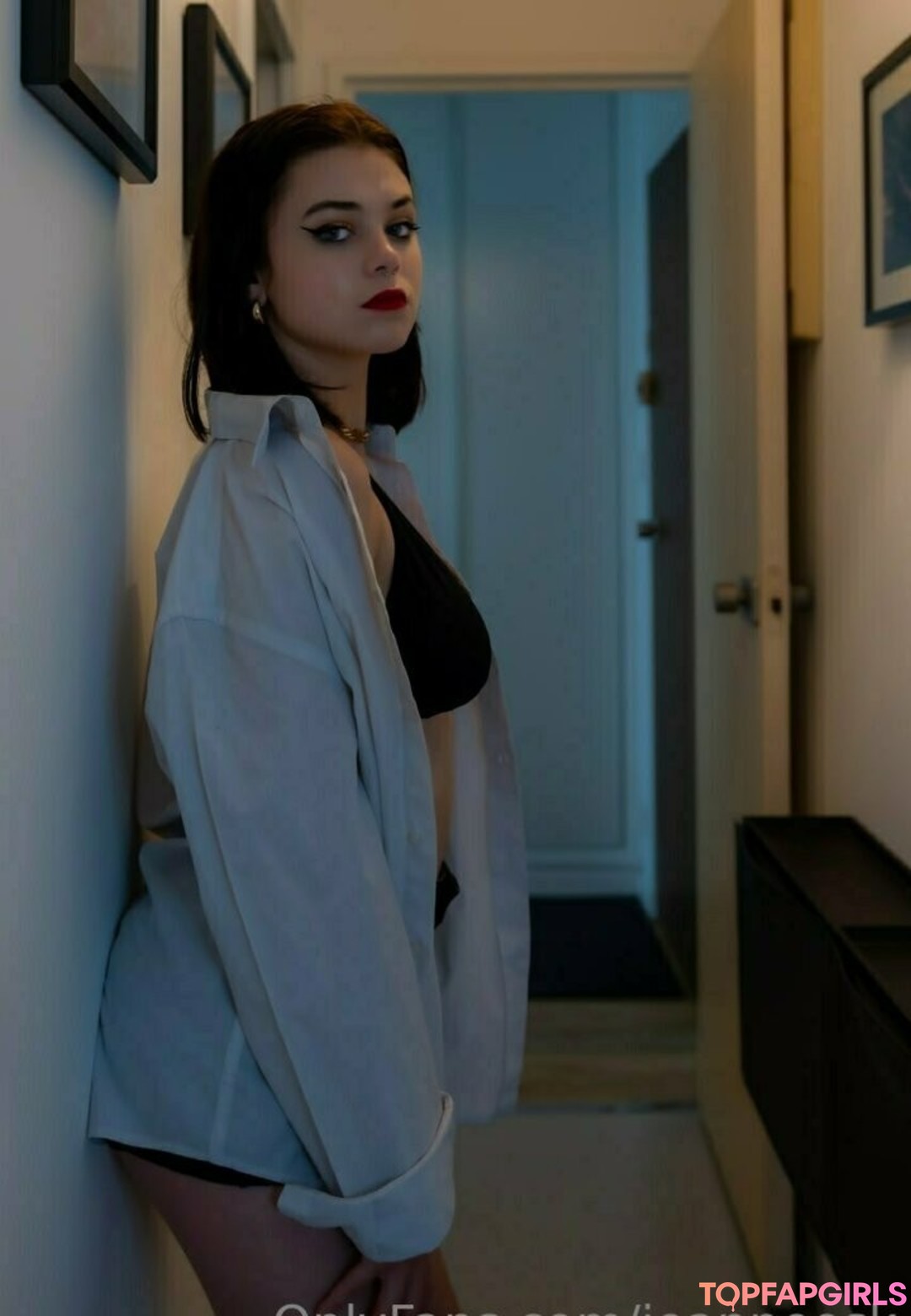 jeanneosk erotic model img