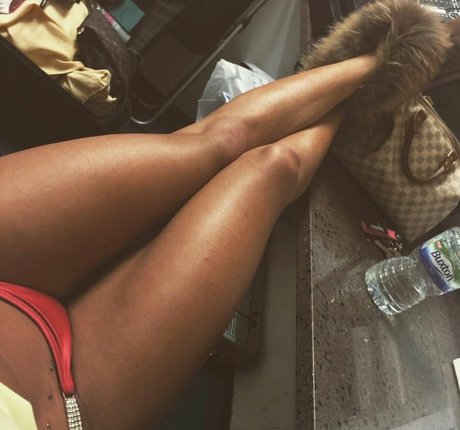 swim onlyfans beautiful archive