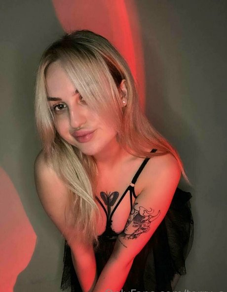 torry s top model photo