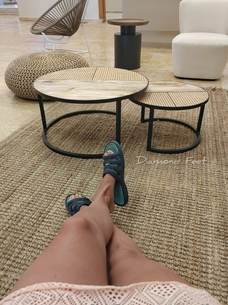 dmndfeet model nudes photo