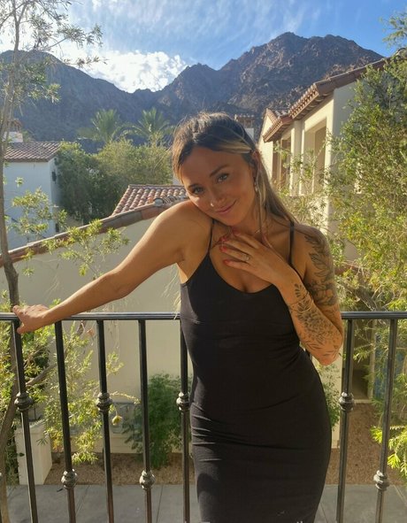 lolahale xo star erotic image