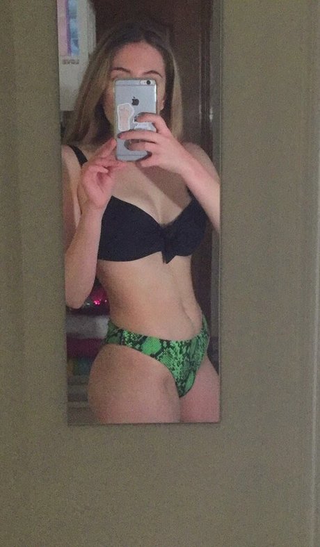 Skeeterre art pornstar photo