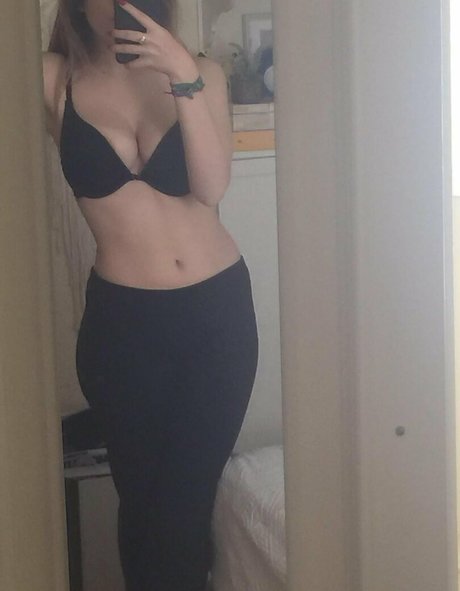 Skeeterre star sexy pics