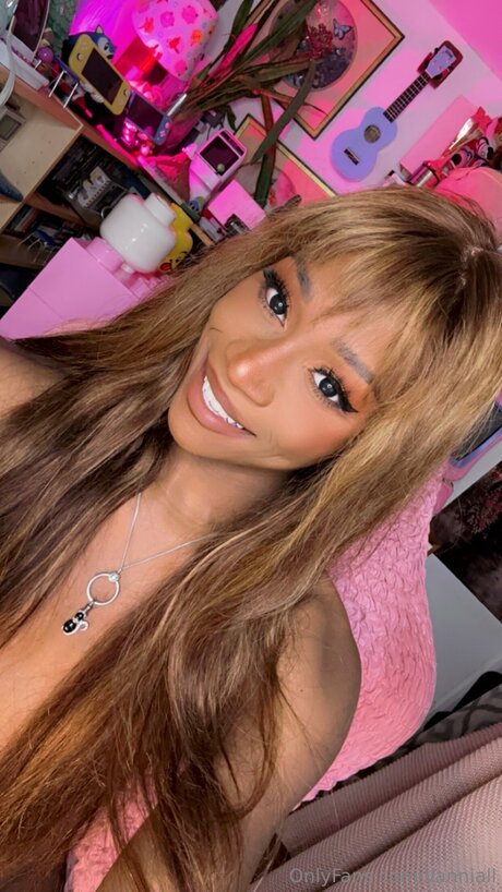 vanniallfree top actress photo