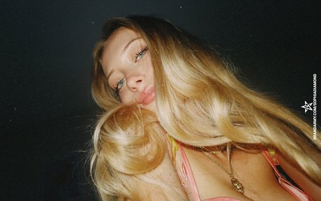 tits onlyfans naked img