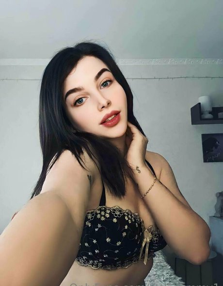 little emmy1 model high quality photo