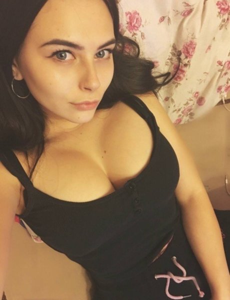 Mihalina Novakovskaya model nice image