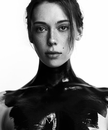 Miolenamio star nudes pictures