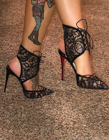 tsnadialove pornstar nudes gallery