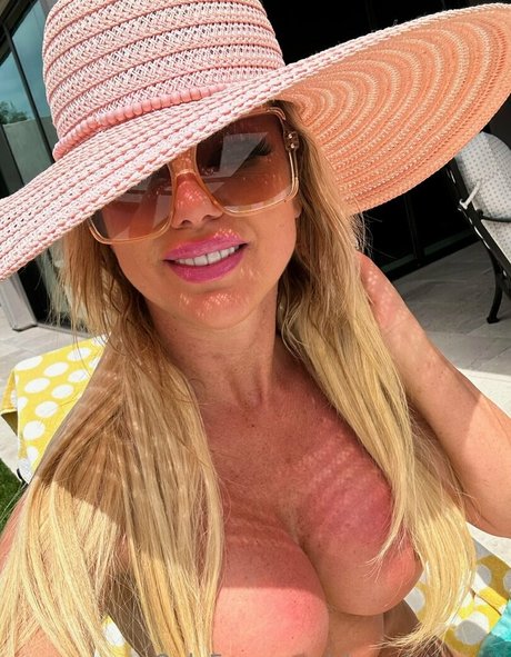 slim onlyfans top picture