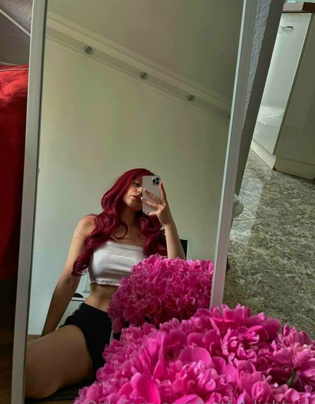 lustful lightvip adult model image