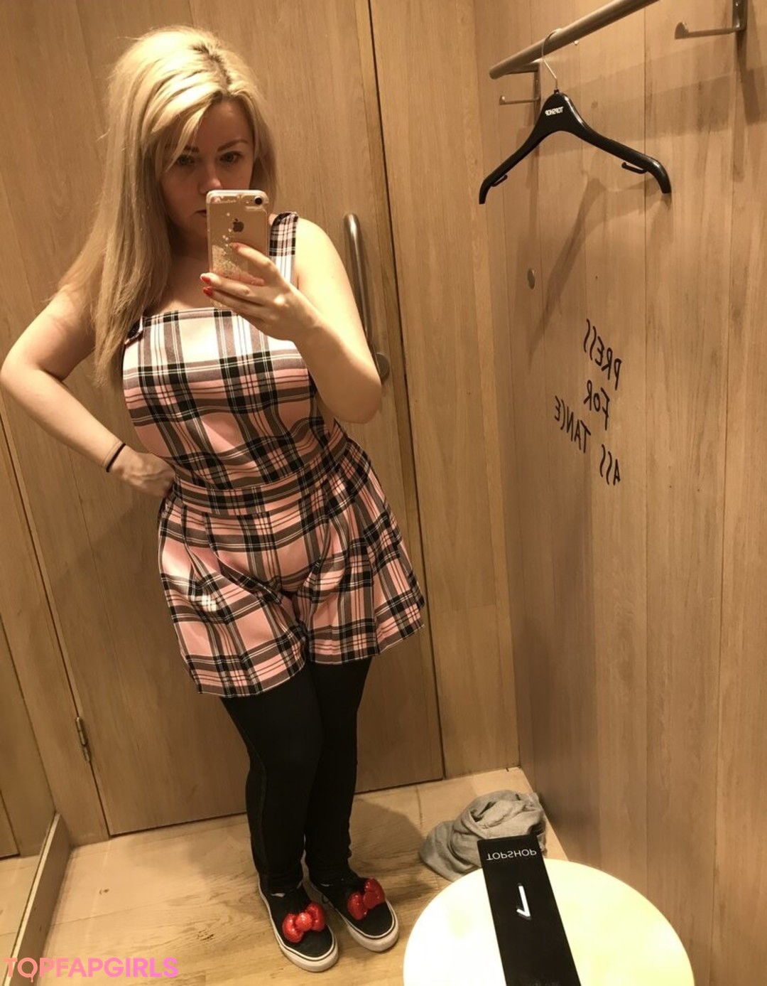 curvydanni high quality pornstar pics