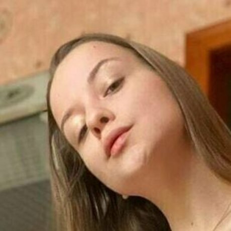 tall busty onlyfans adult photos