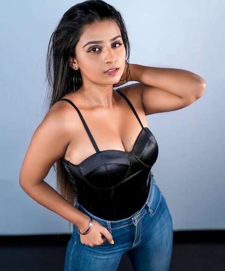 Suhana Khan perfect model pictures