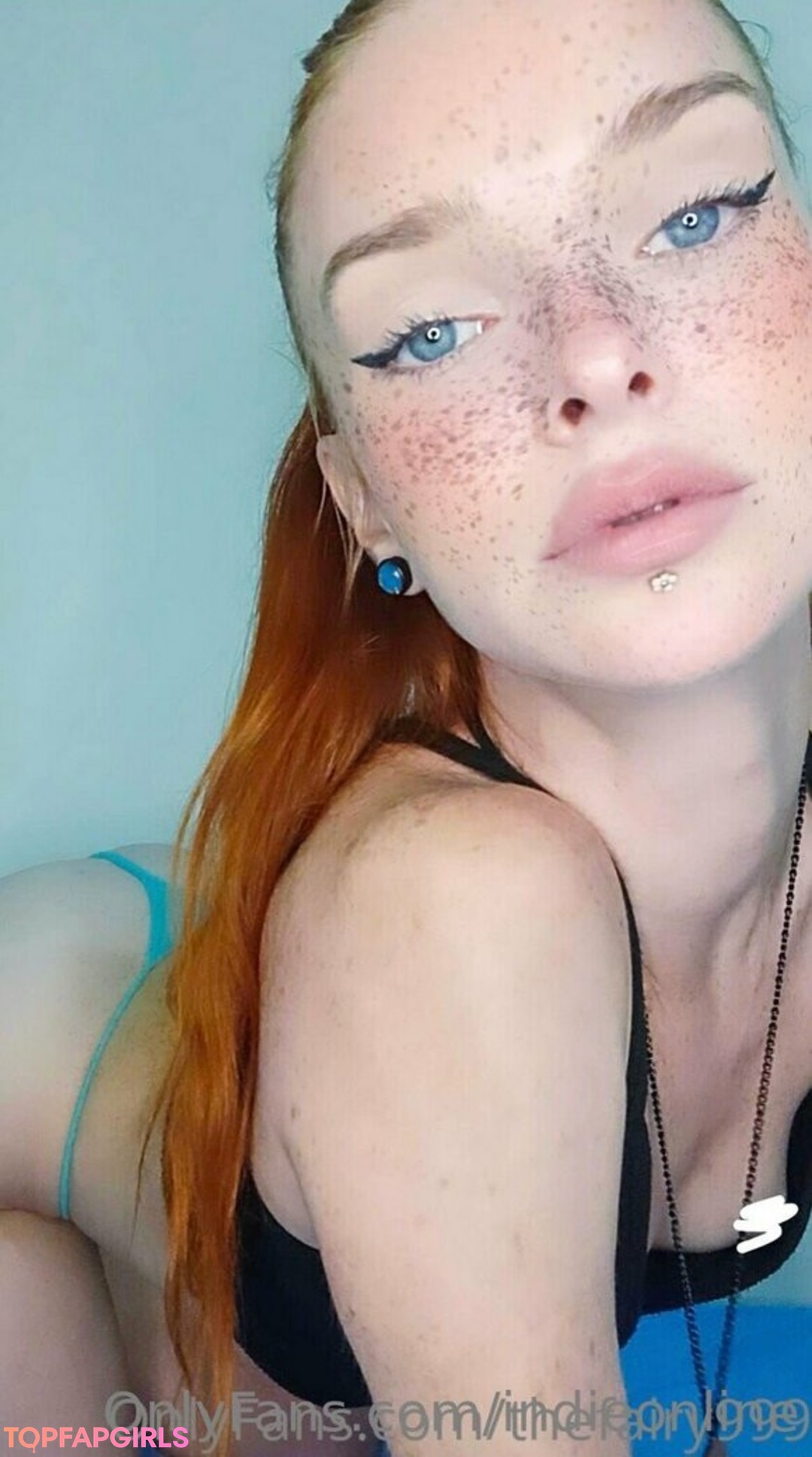 indieonline nudes actress photo