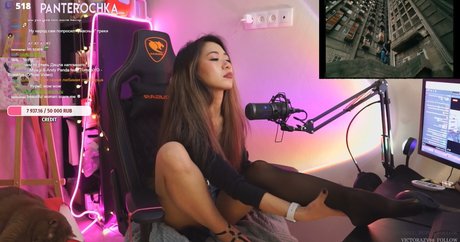 clothed onlyfans free naked photos