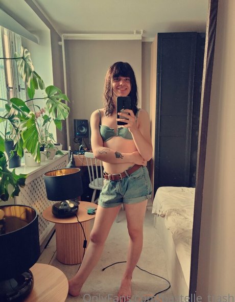 pastelle trash pornstar naked images