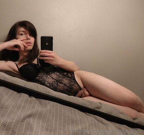 pastelle trash adult model photo