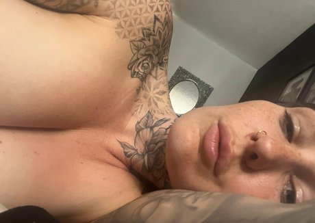 carmen divinefree sexy actress galleries