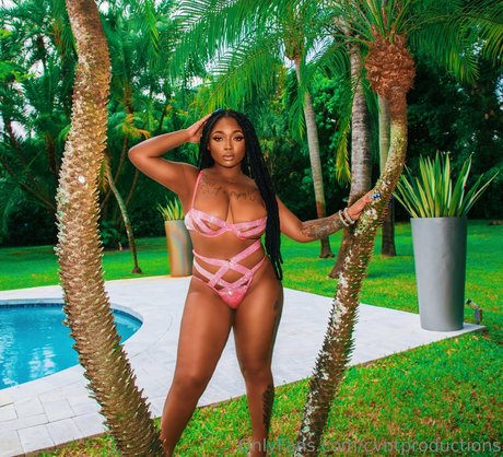 cvntproductions beautiful model pics