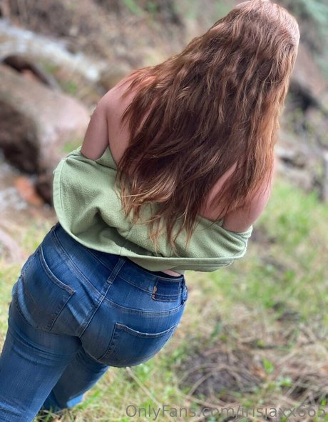 irisjaxx665 model perfect image