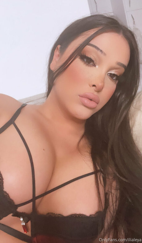 iliafox nude model galleries