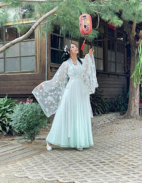 tiny onlyfans free pics