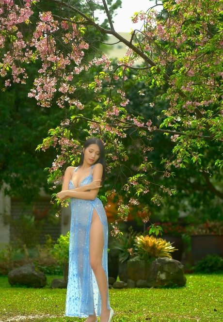 lesbian anal strapon onlyfans pornos photos